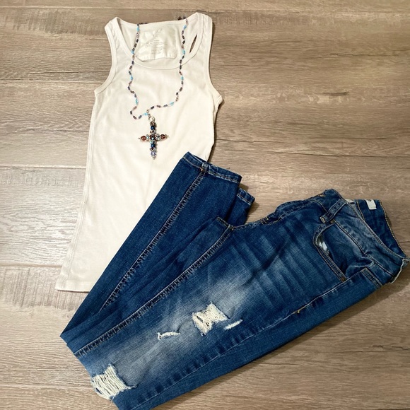 Refuge jeans - 3 pairs for $35 - Picture 2 of 4